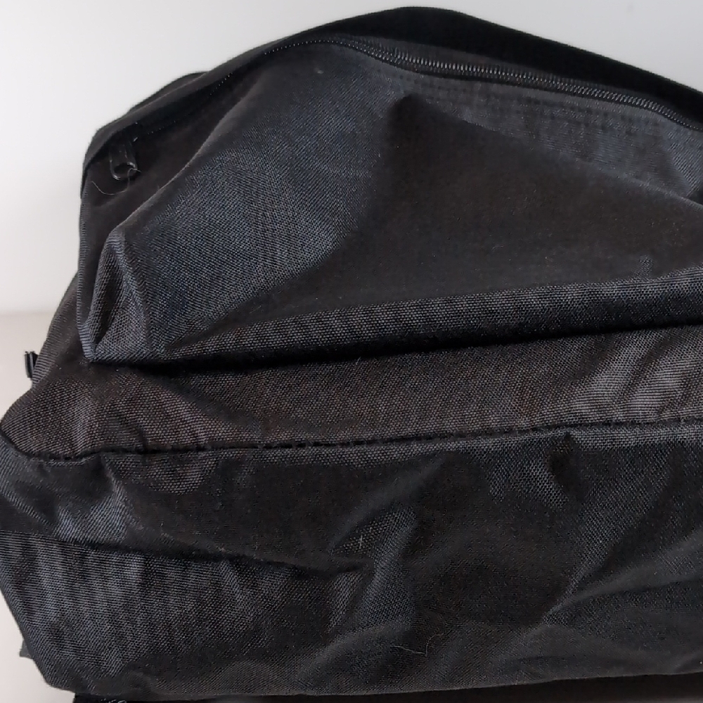 Vans Black and White Logo Backpack - Picture 3 of 10